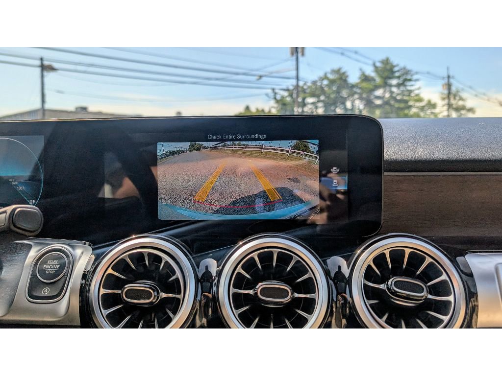 Used 2022 Mercedes-Benz GLB 250 4MATIC image 25
