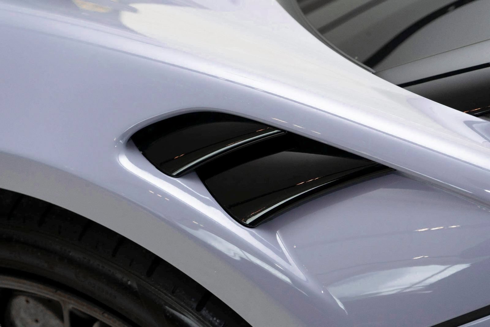 Used 2023 McLaren Artura RWD image 10