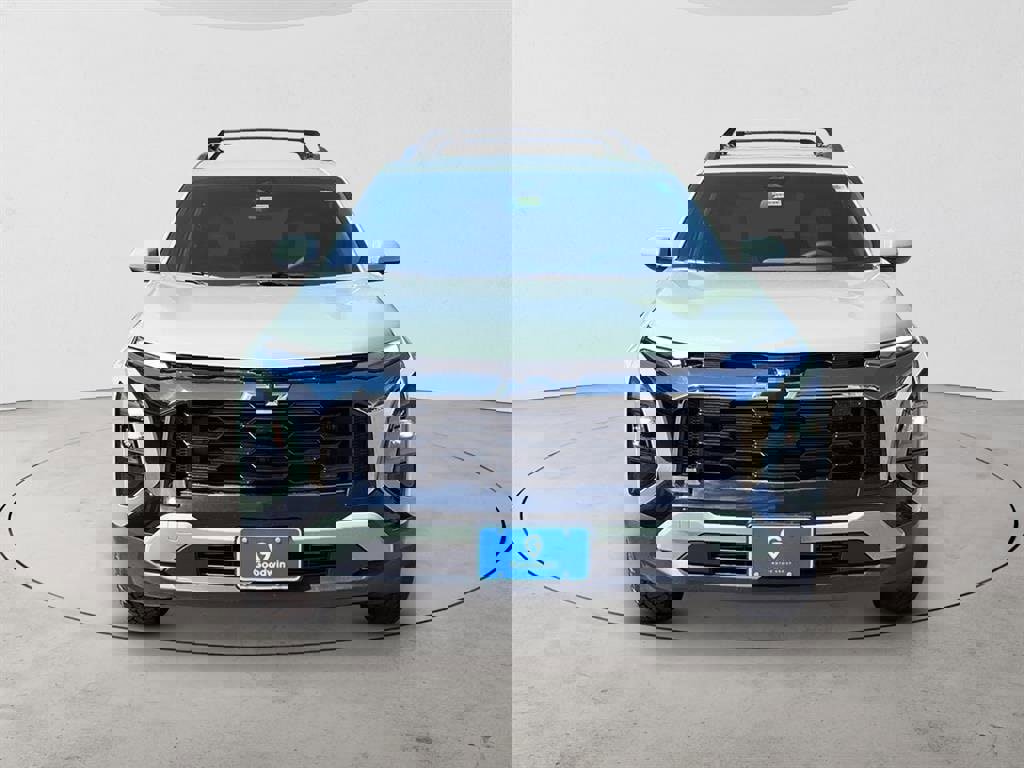New 2026 Chevrolet Equinox ACTIV w/ Convenience Package III image 2