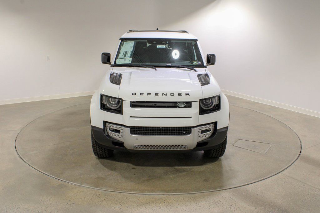 Used 2025 Land Rover Defender 90 S AWD/4WD image 8