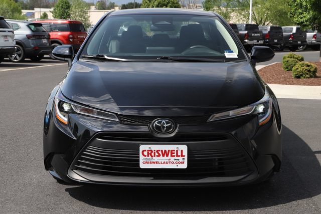 Used 2025 Toyota Corolla LE FWD image 7