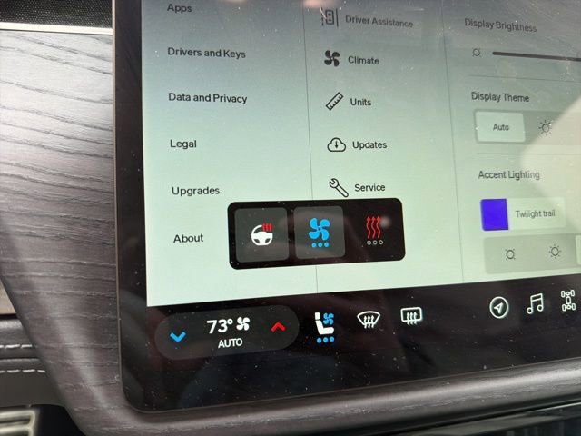 Used 2024 Rivian R1S Adventure image 53