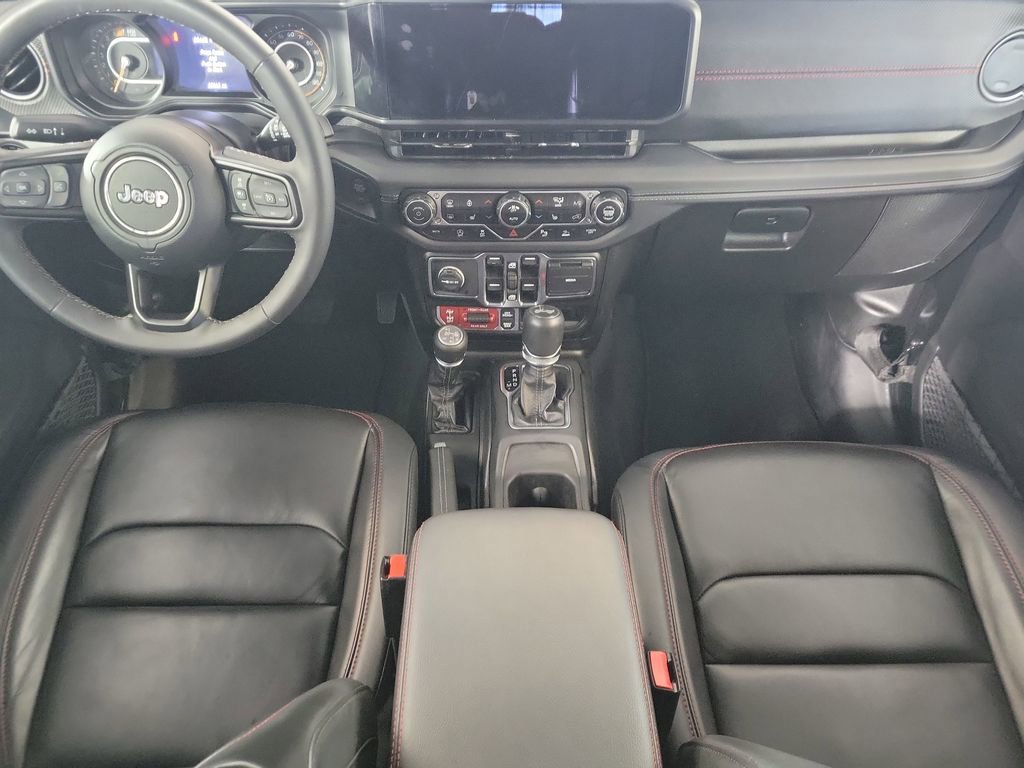 Used 2025 Jeep Wrangler Unlimited Rubicon AWD/4WD image 14
