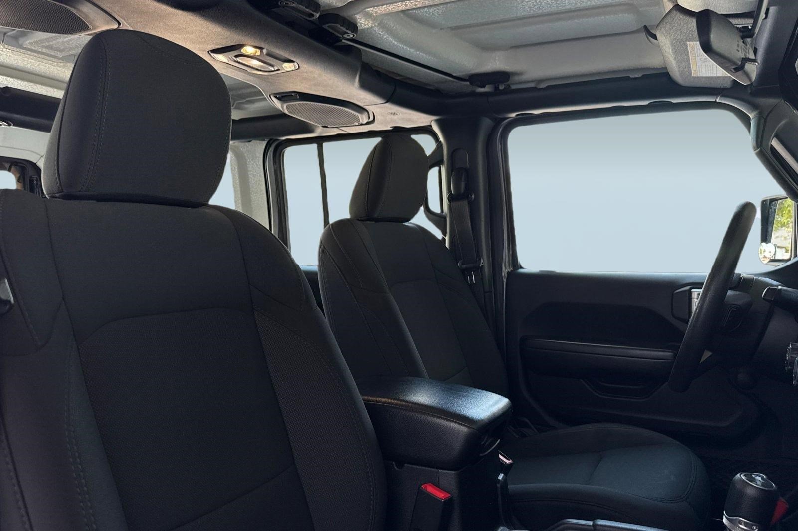 Used 2019 Jeep Wrangler Unlimited Sport AWD/4WD image 30