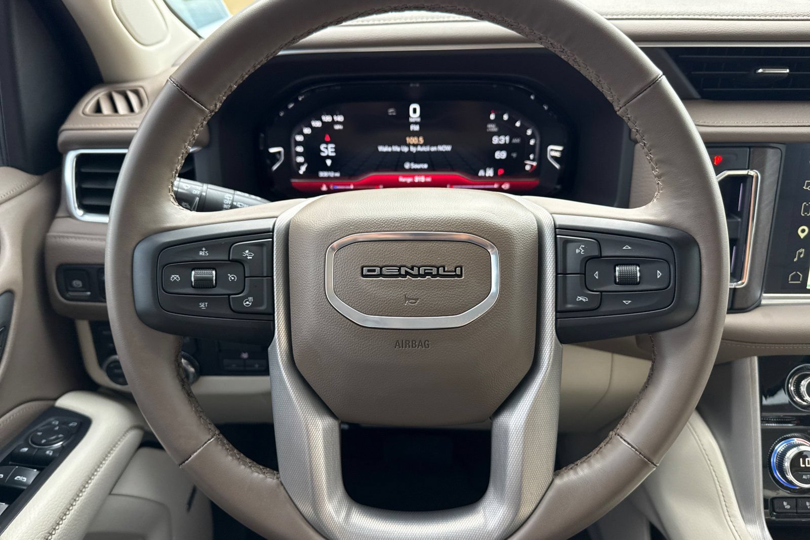 Used 2024 GMC Yukon Denali w/ Max Trailering Package AWD/4WD image 25