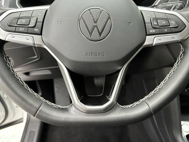 Used 2023 Volkswagen Tiguan SE AWD/4WD image 14