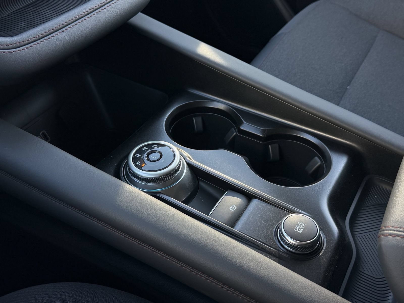 New 2026 Ford Explorer Active RWD image 16