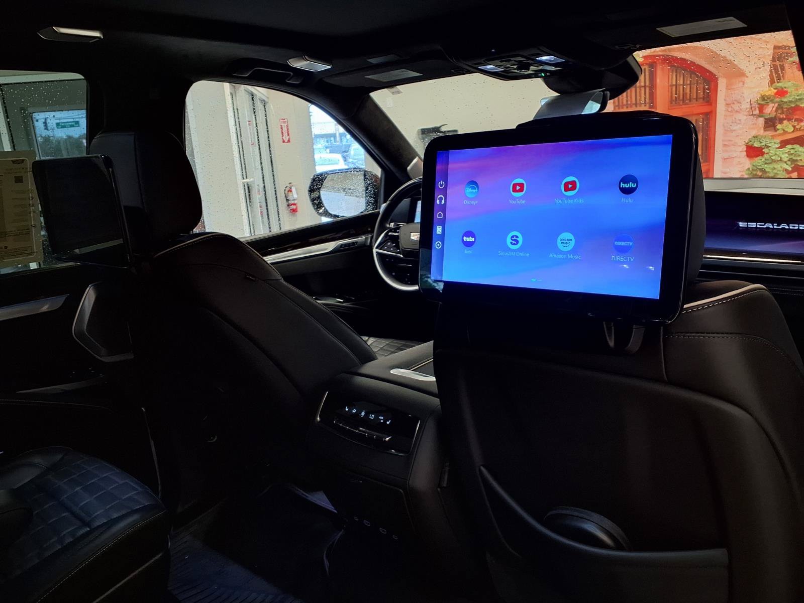 Certified 2026 Cadillac Escalade Platinum Sport w/ LPO, ONYX Package AWD/4WD image 15