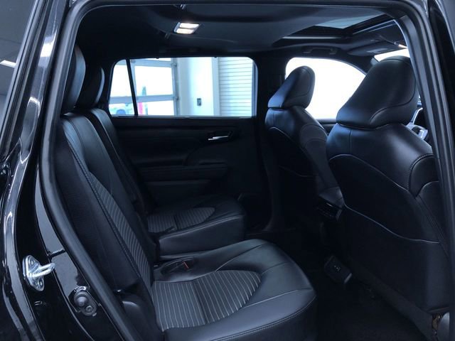 Certified 2025 Toyota Highlander XSE AWD/4WD image 21