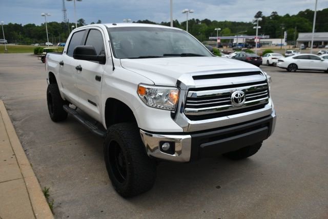 Used 2017 Toyota Tundra SR5 w/ SR5 Upgrade Package AWD/4WD image 7