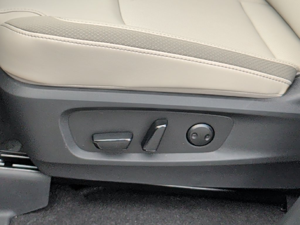 New 2026 Nissan Pathfinder SL FWD image 15