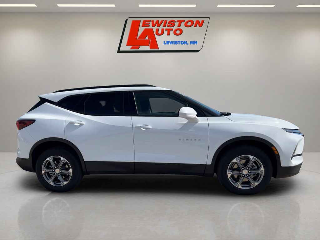 Certified 2025 Chevrolet Blazer LT w/ Convenience Package AWD/4WD image 6