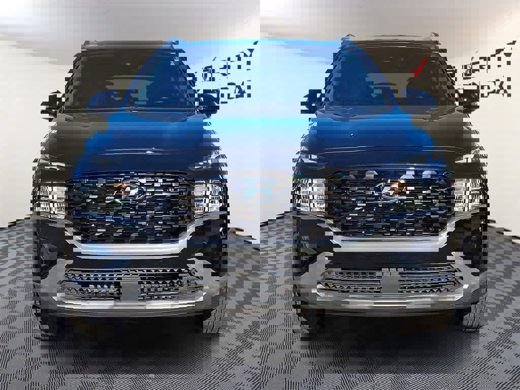 Used 2023 Hyundai Santa Fe SEL image 2