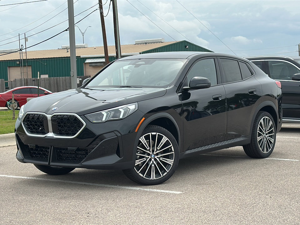 New 2026 BMW X2 xDrive28i w/ Technology Package AWD/4WD video 1