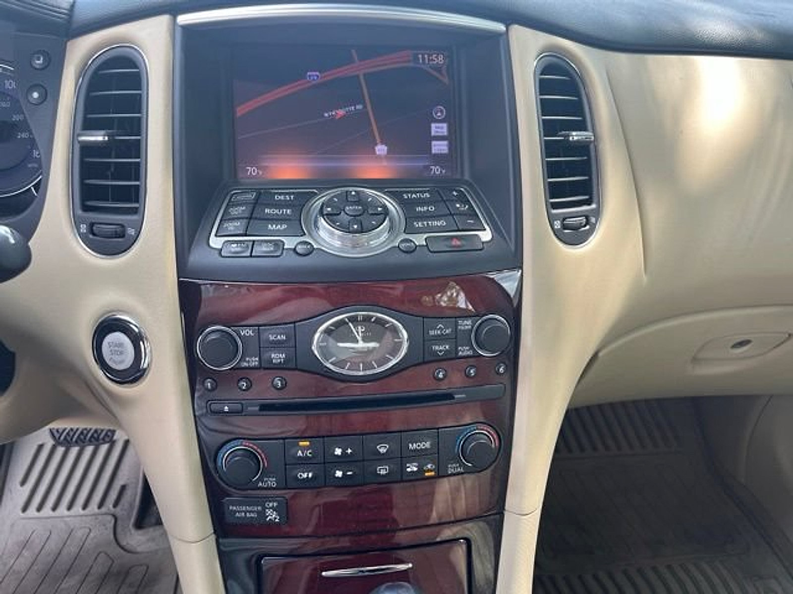 Used 2016 INFINITI QX50 AWD w/ Deluxe Touring Package image 12