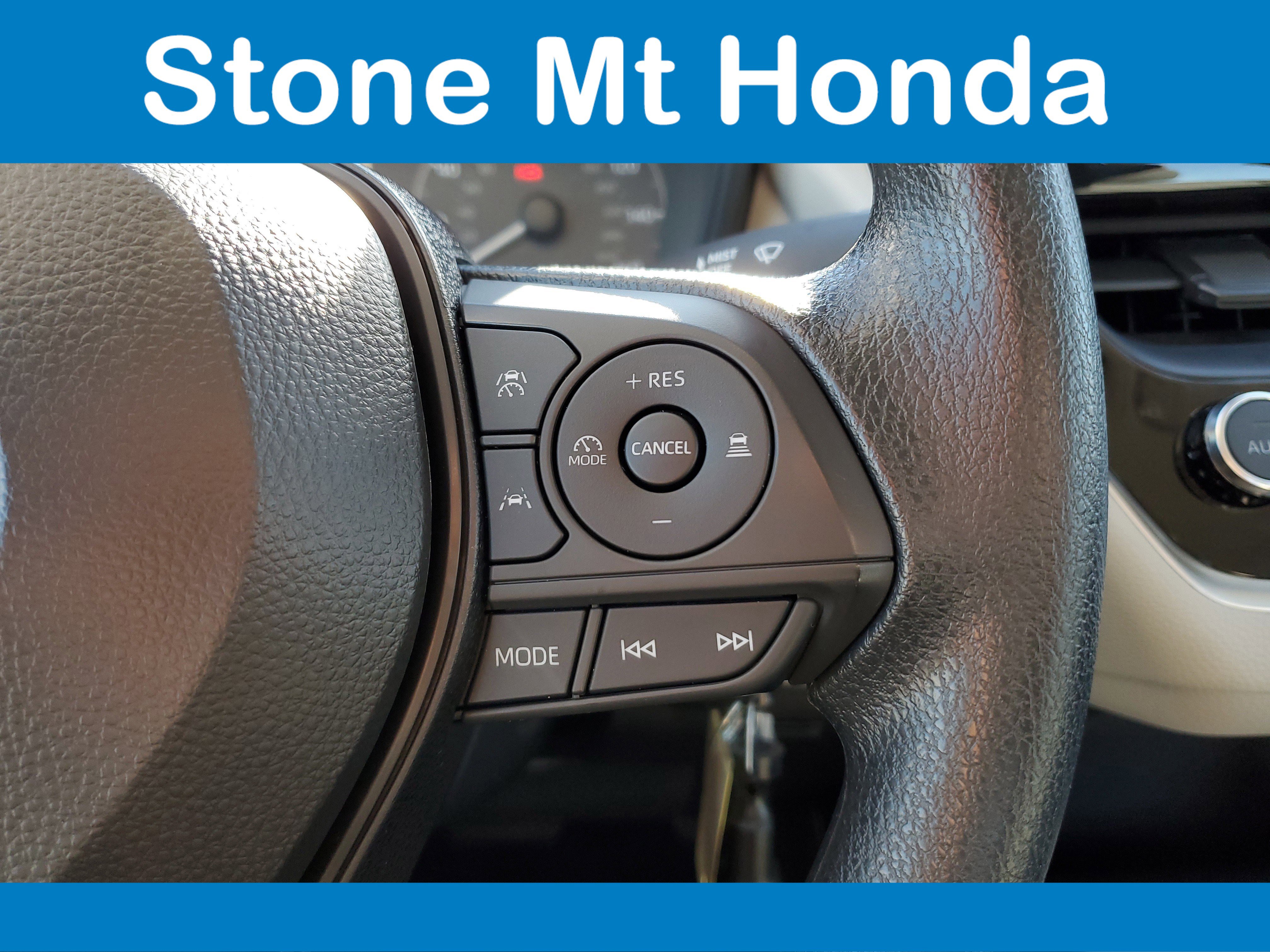 Used 2025 Toyota Corolla LE image 20