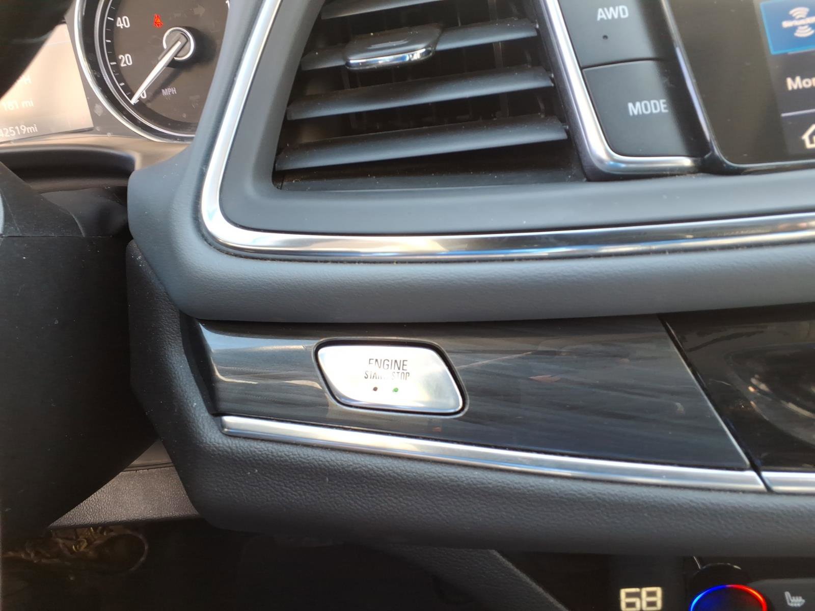 Used 2021 Buick Enclave Essence w/ Sport Touring Edition image 31