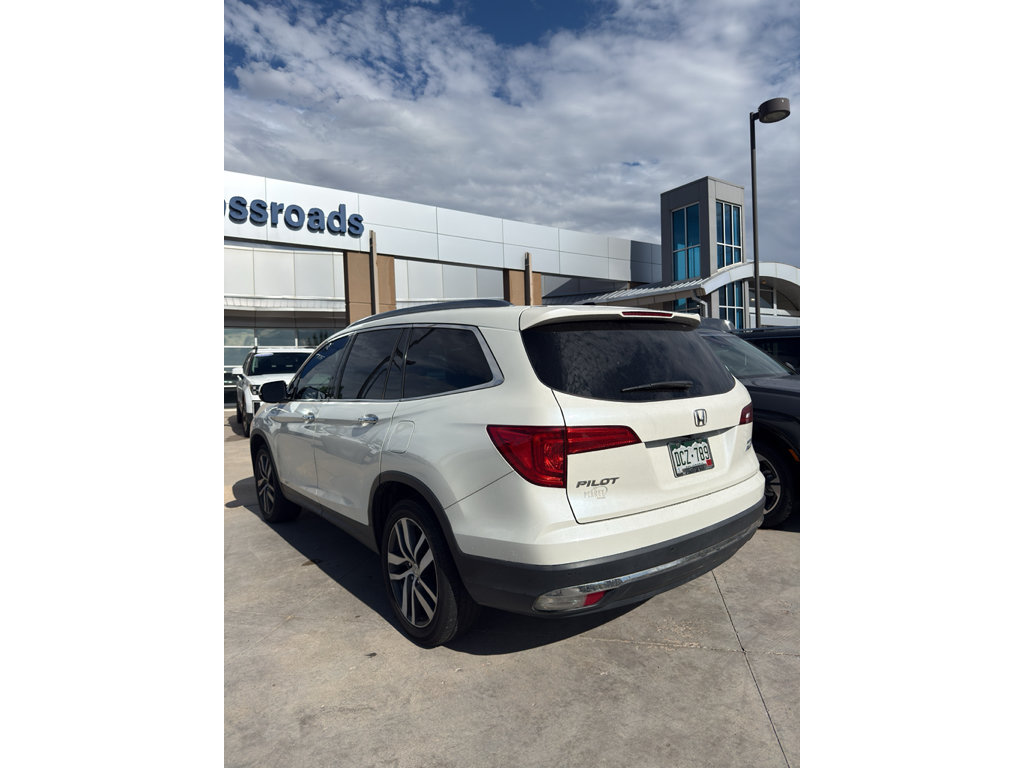 Used 2018 Honda Pilot Elite image 2