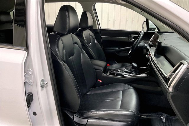 Used 2024 Kia Sorento S w/ Panoramic Sunroof Package AWD/4WD image 7