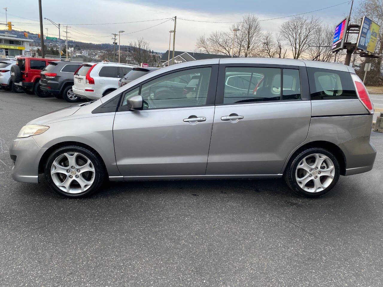 Used 2010 MAZDA MAZDA5 Sport image 6