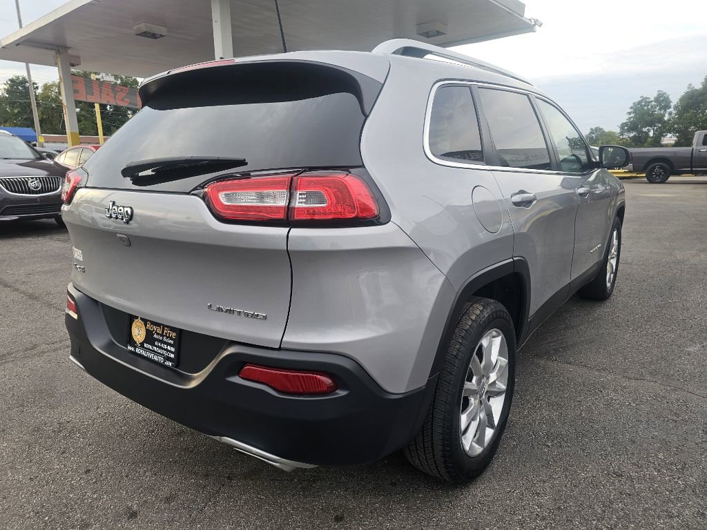 Used 2016 Jeep Cherokee Limited image 18
