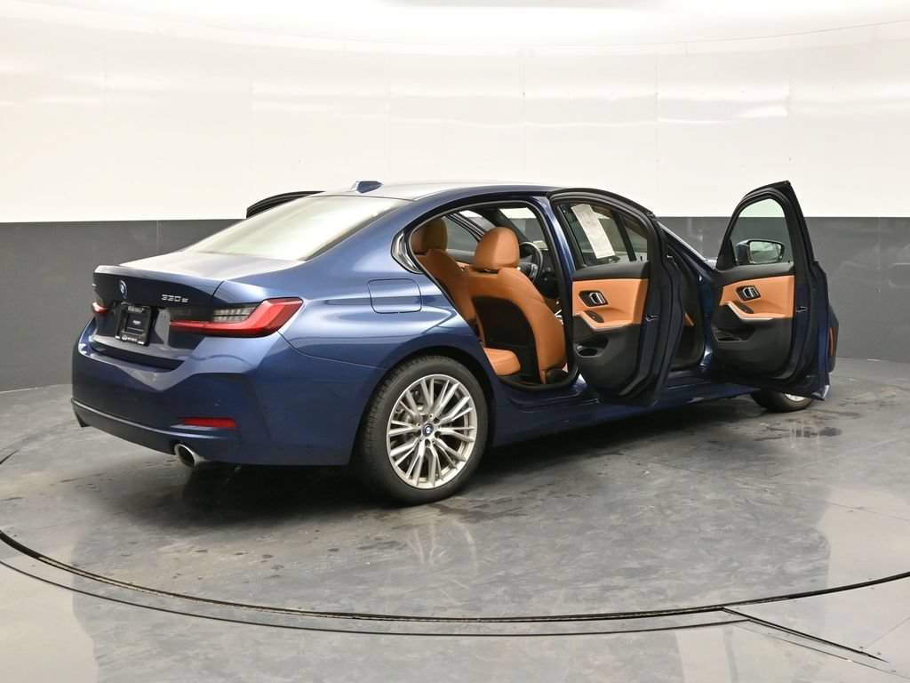 Used 2023 BMW 330e xDrive w/ Premium Package AWD/4WD image 47