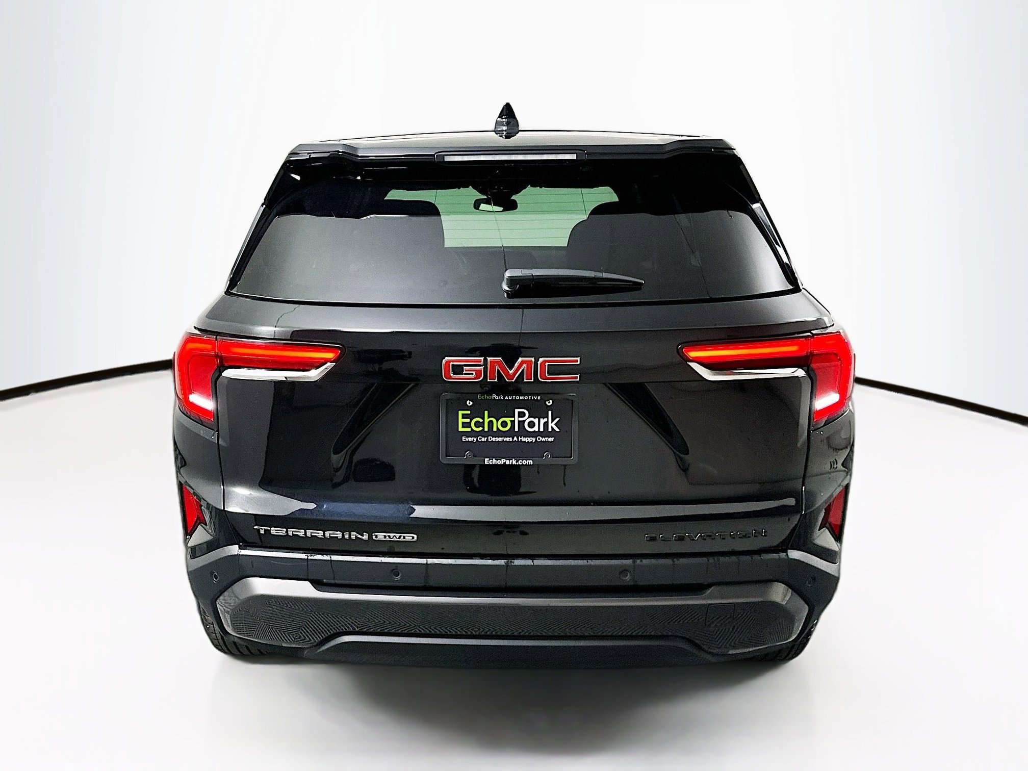 Used 2025 GMC Terrain Elevation image 7