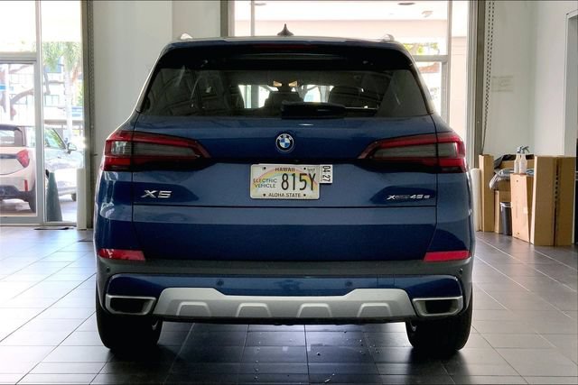 Certified 2023 BMW X5 xDrive45e w/ Luxury Seating Package AWD/4WD image 4