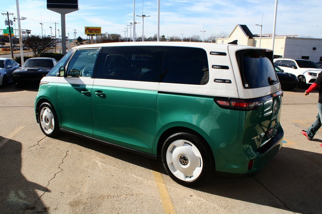 Used 2025 Volkswagen ID. Buzz 1st Edition image 12