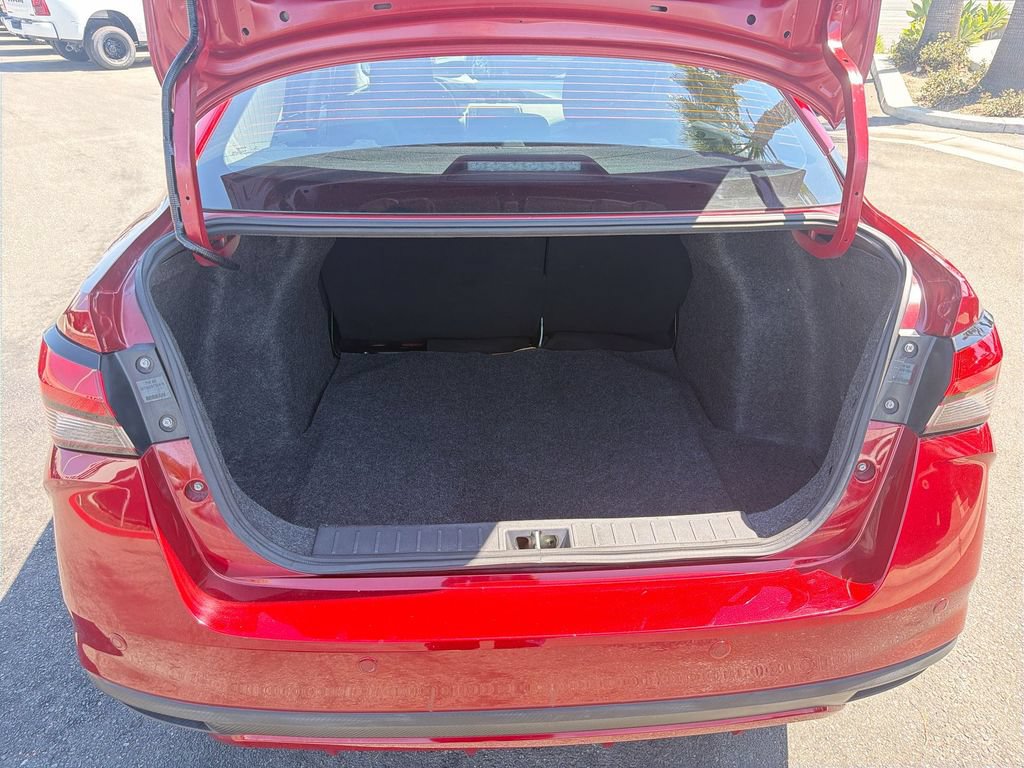Used 2020 Nissan Versa SV FWD image 19