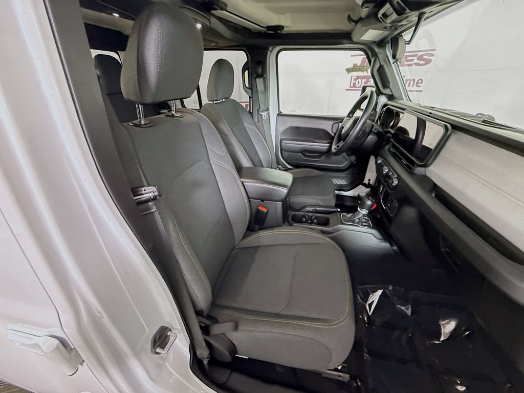 Used 2024 Jeep Gladiator Sport AWD/4WD image 29