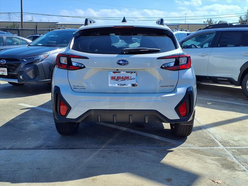 Certified 2025 Subaru Crosstrek 2.0i Premium image 4