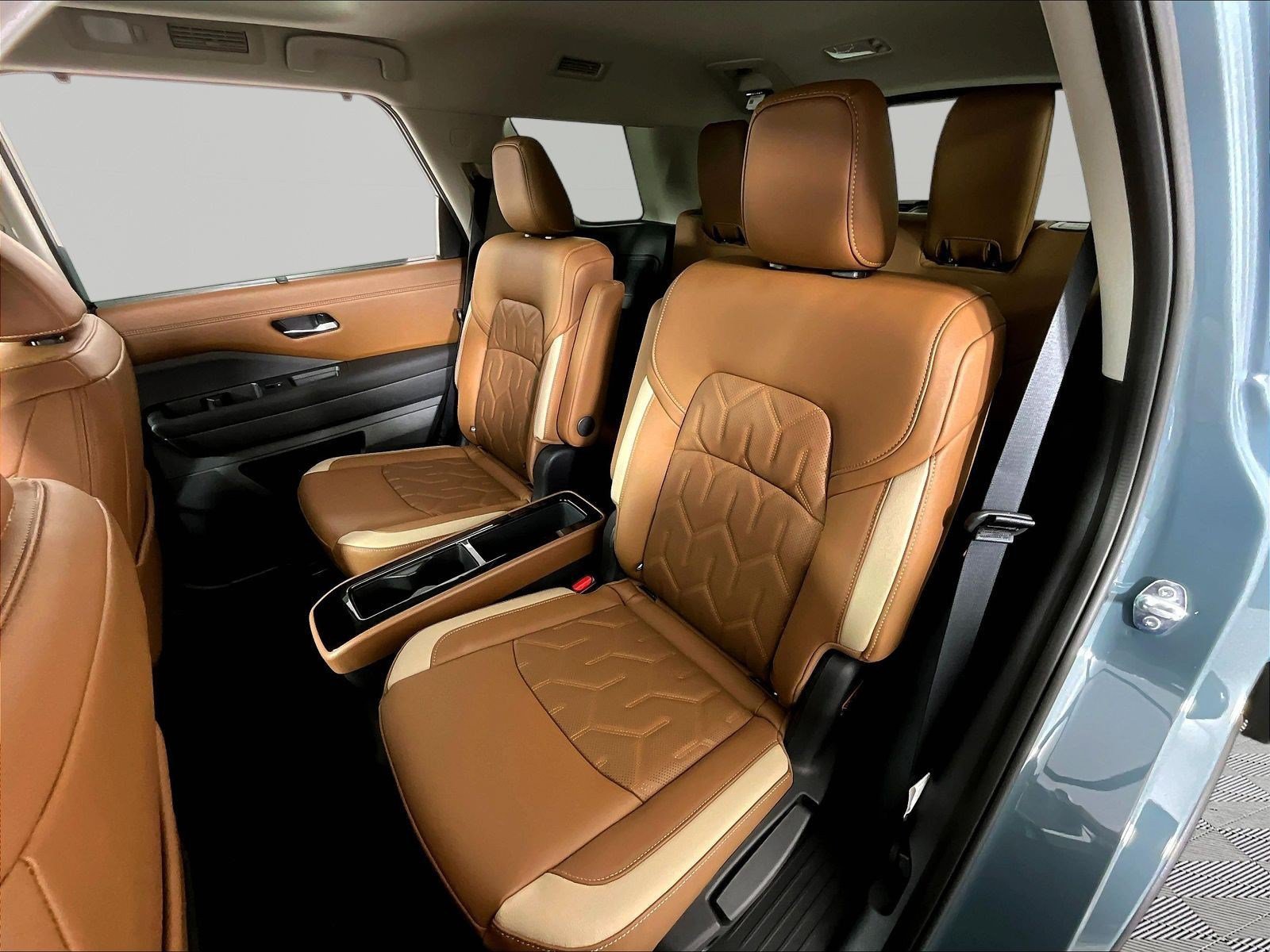 New 2026 Nissan Pathfinder Platinum AWD/4WD image 18