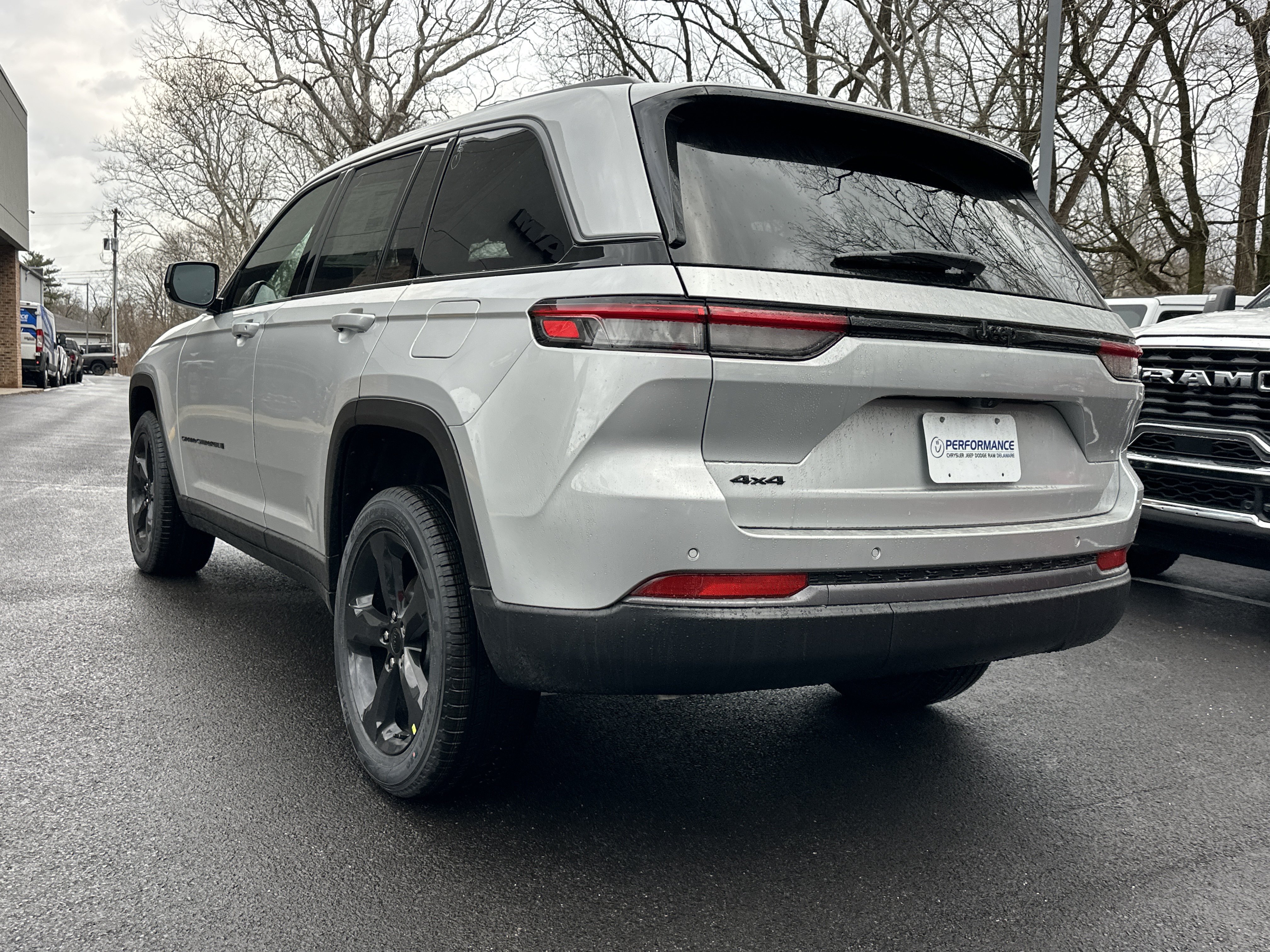 New 2026 Jeep Grand Cherokee Limited w/ Limited Altitude Package AWD/4WD image 26