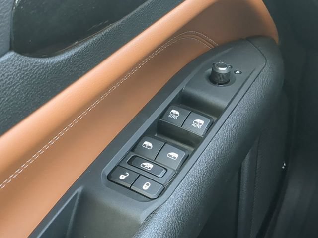 Used 2024 Jeep Compass Limited w/ Elite Group AWD/4WD image 29