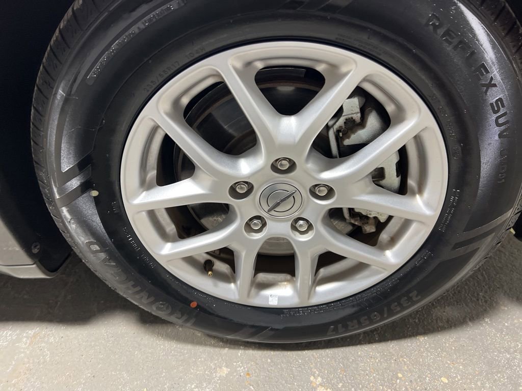 Used 2023 Chrysler Pacifica Touring-L image 41