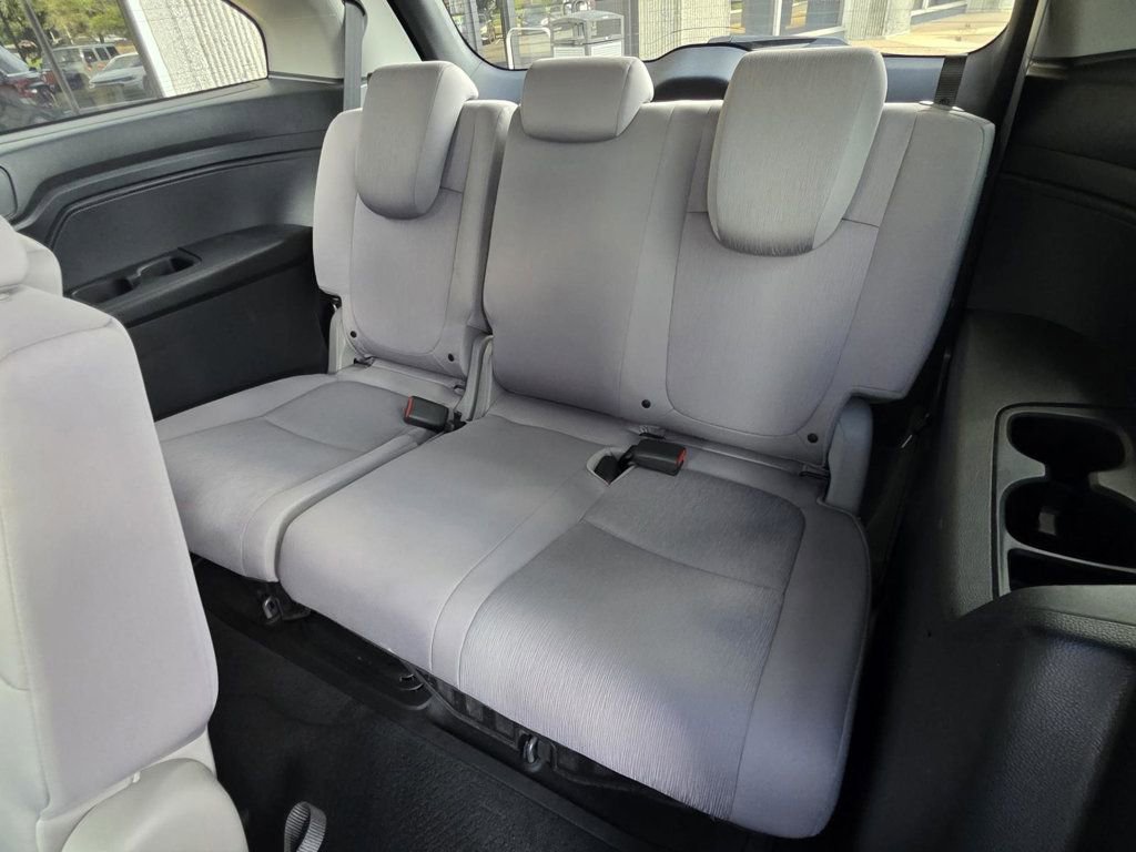 Used 2023 Honda Odyssey EX image 12