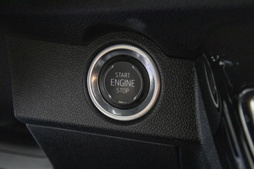 Used 2025 Chevrolet Traverse LT FWD image 28