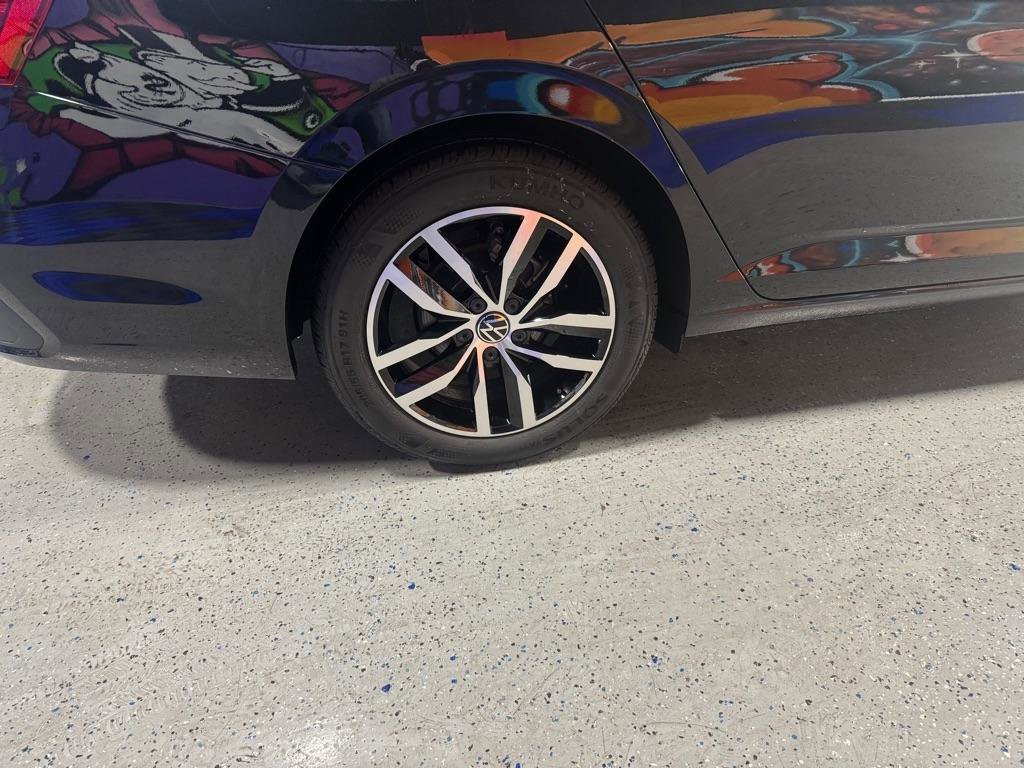 Used 2025 Volkswagen Jetta SE image 6