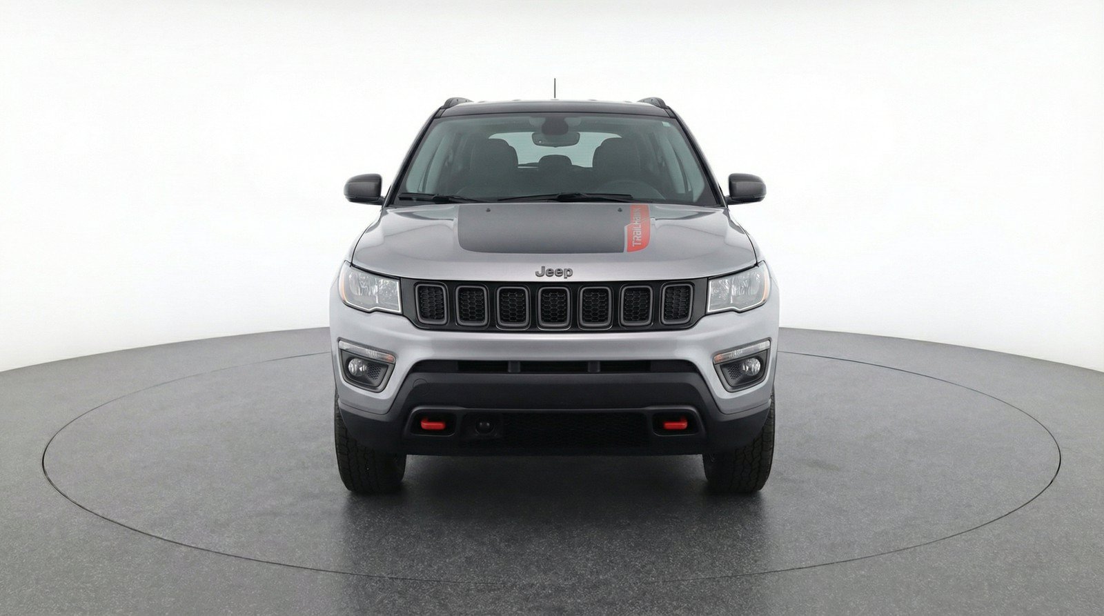 Used 2025 Jeep Compass Trailhawk AWD/4WD image 2