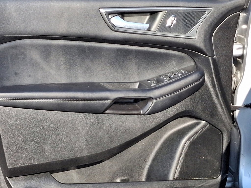 Certified 2022 Ford Edge SE w/ Black Appearance Package image 13