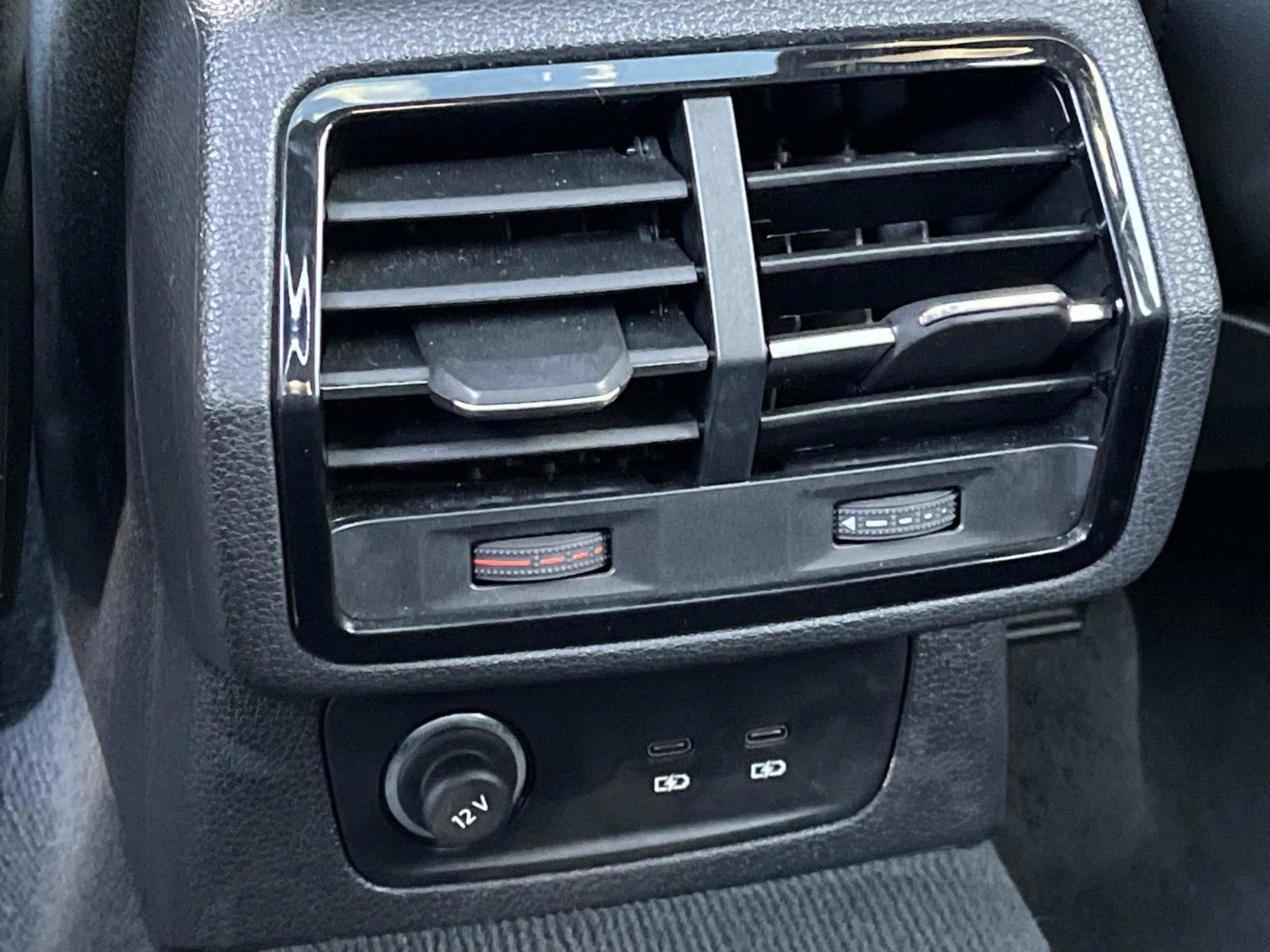 Used 2025 Audi Q3 2.0T Premium image 19