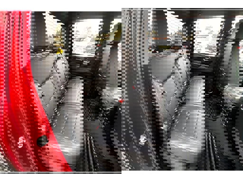 Used 2025 Chevrolet Silverado 3500 LTZ image 28