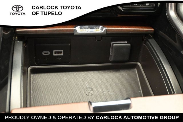 Used 2024 GMC Yukon XL Denali Ultimate AWD/4WD image 34