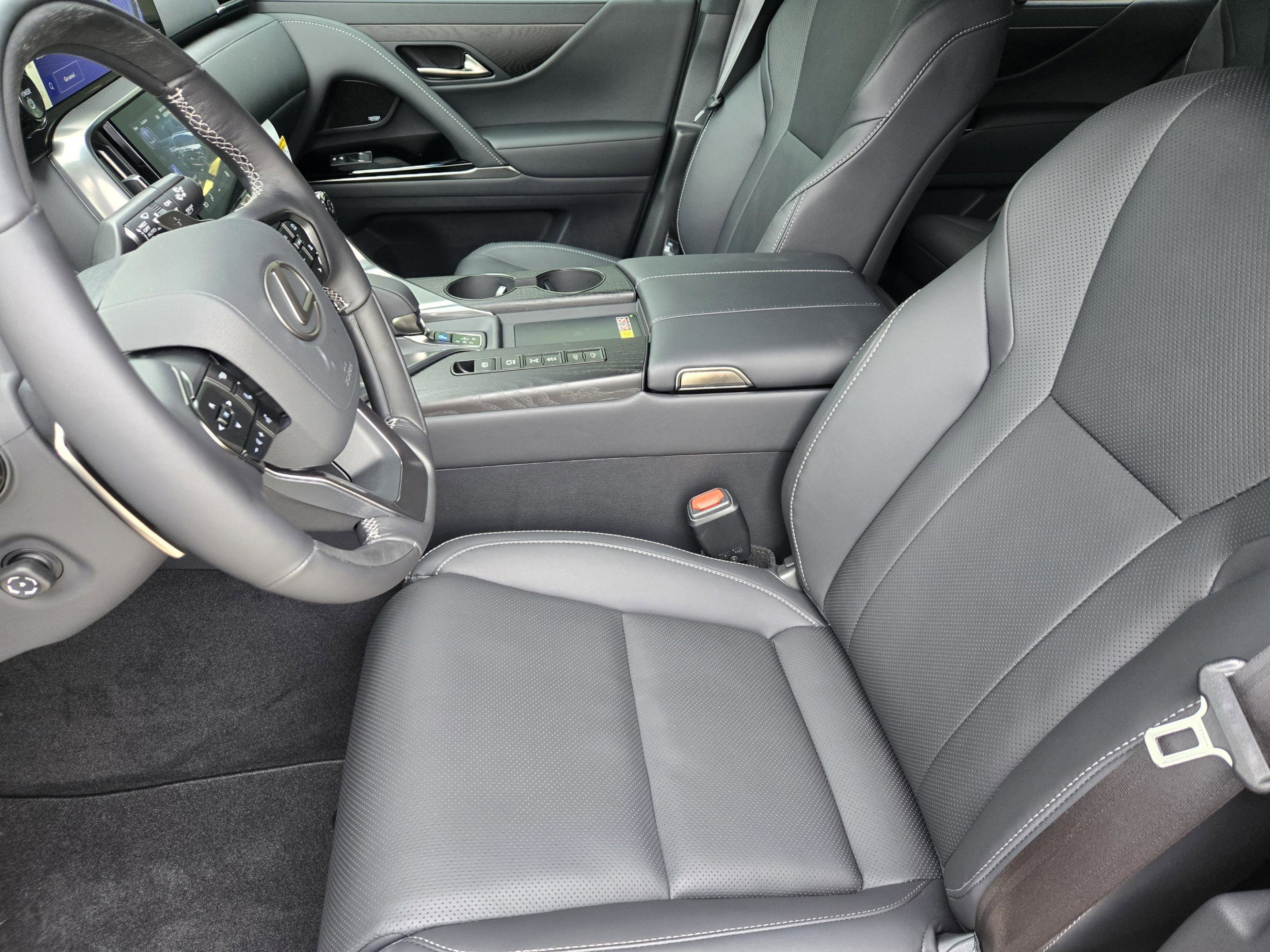 New 2026 Lexus LX 700h Luxury AWD/4WD image 5
