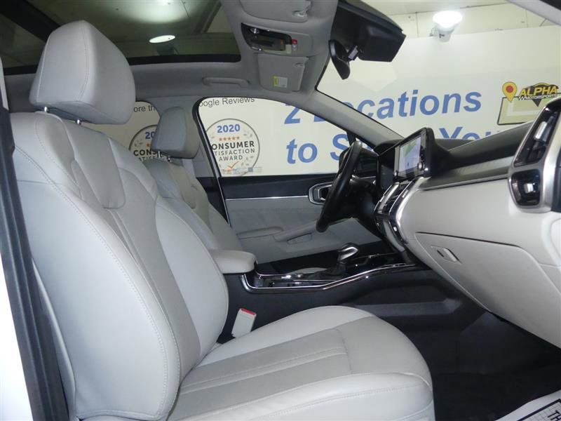 Used 2023 Kia Sorento SX image 9