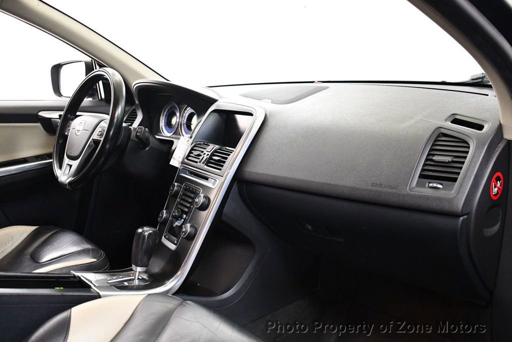 Used 2012 Volvo XC60 T6 R-Design image 11