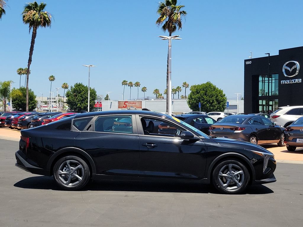 Used 2025 Kia K4 FWD image 32