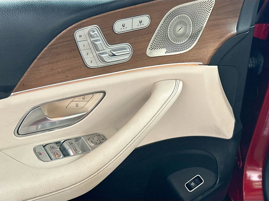 Used 2021 Mercedes-Benz GLE 350 w/ AMG Line Exterior image 18