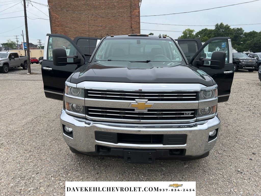 Used 2015 Chevrolet Silverado 2500 LTZ w/ LTZ Plus Package image 31